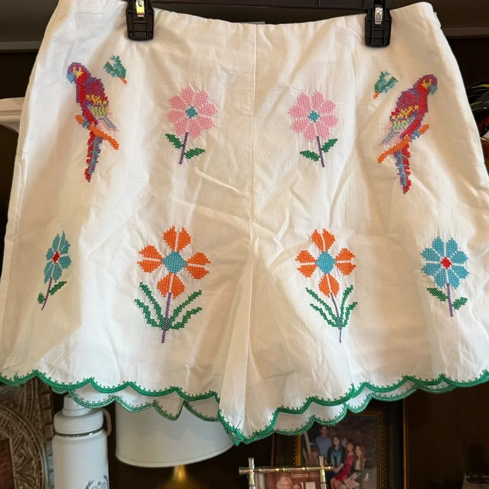 J. Marie tessie shorts embroidered Large L nwt - Picture 5 of 7